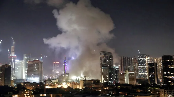 Tel Aviv Under Fire as Massive Iranian Missile Barrage Hits Israel