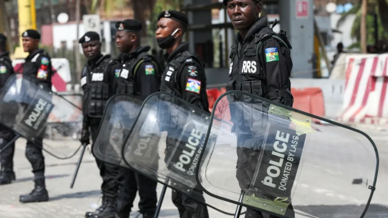 "We Are Dying of Hunger" — Retired Police Officers Block Aso Villa, Demand Tinubu’s Assent to Pension Exit Bill