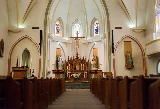 Church Congregation, Residents Ready To Expose Pastor Leaving With 75 People's Wives