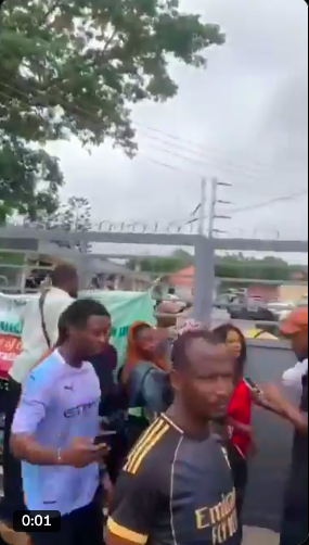 Frustration As INEC Officials Arrive Late, Blame 'Server Downtime' For Abuja Voter Registration Halt