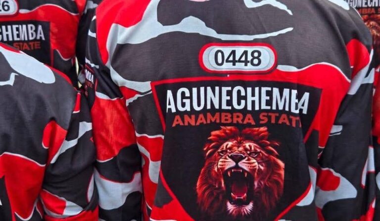 Agunechemba Hands Over 2 GPMGs, Rocket launchers To Nigerian Army