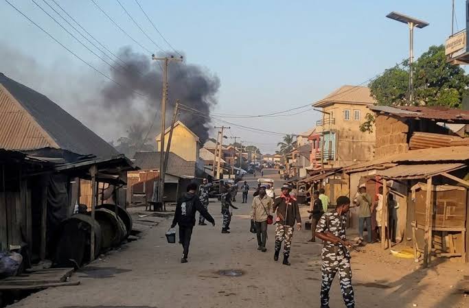 Fragile Peace Collapses as Aguleri, Umuoba Anam Clash Resumes; Death Toll Rises, Palace Arson Attempt Averted